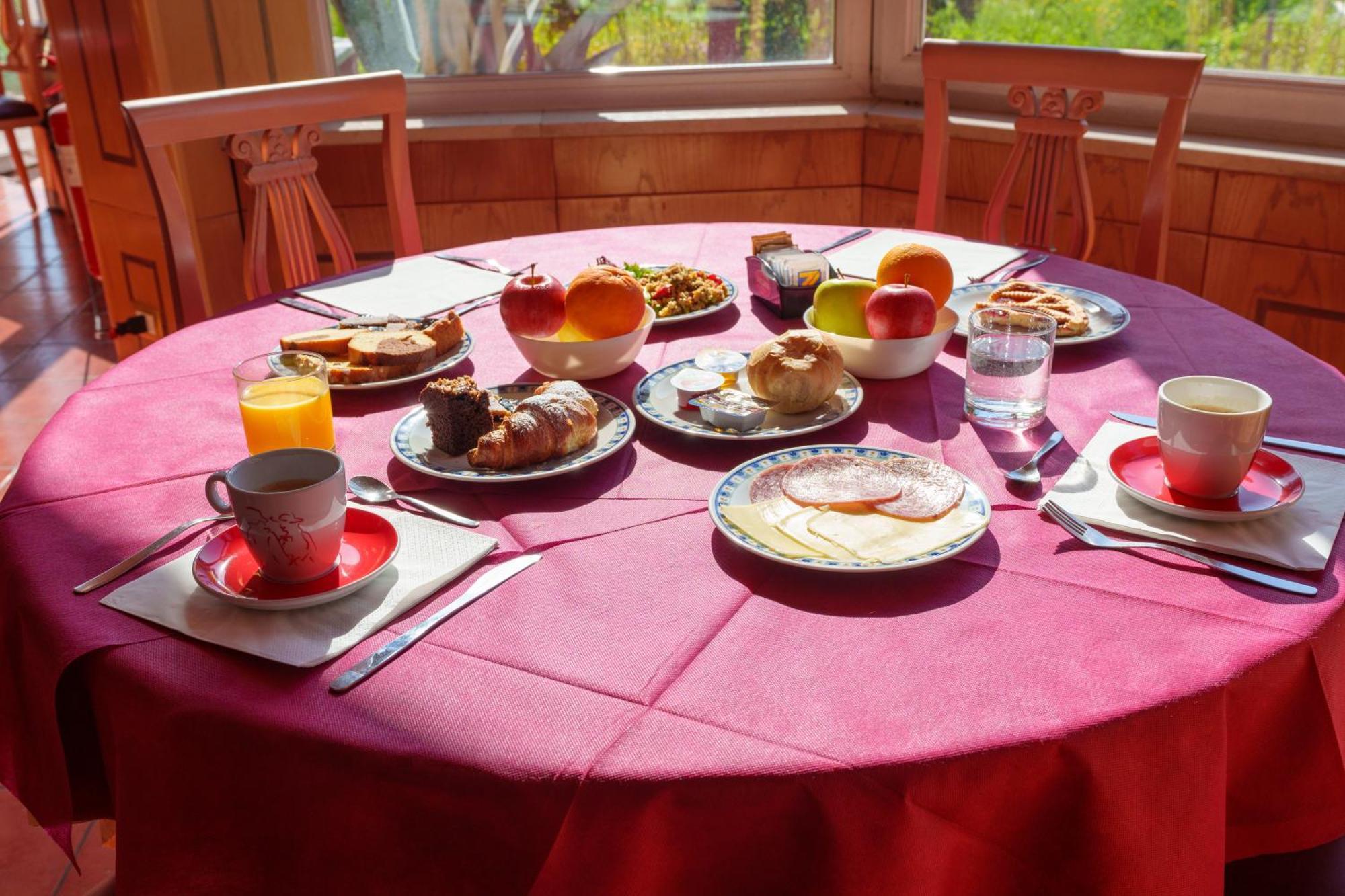Hotel Villa Strassoldo "Ex Attianese Hotel Restaurant" Cervignano del Friuli Eksteriør bilde